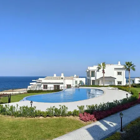 Penthouse Poseidon With Sea And Montain View, Bbq, Big Roof Terrace On North-cyprus Apartment *
